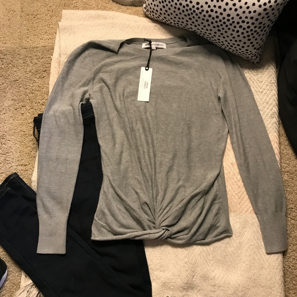 NWT Cupcakes and Cashmere Nedita Tie Front Sweater